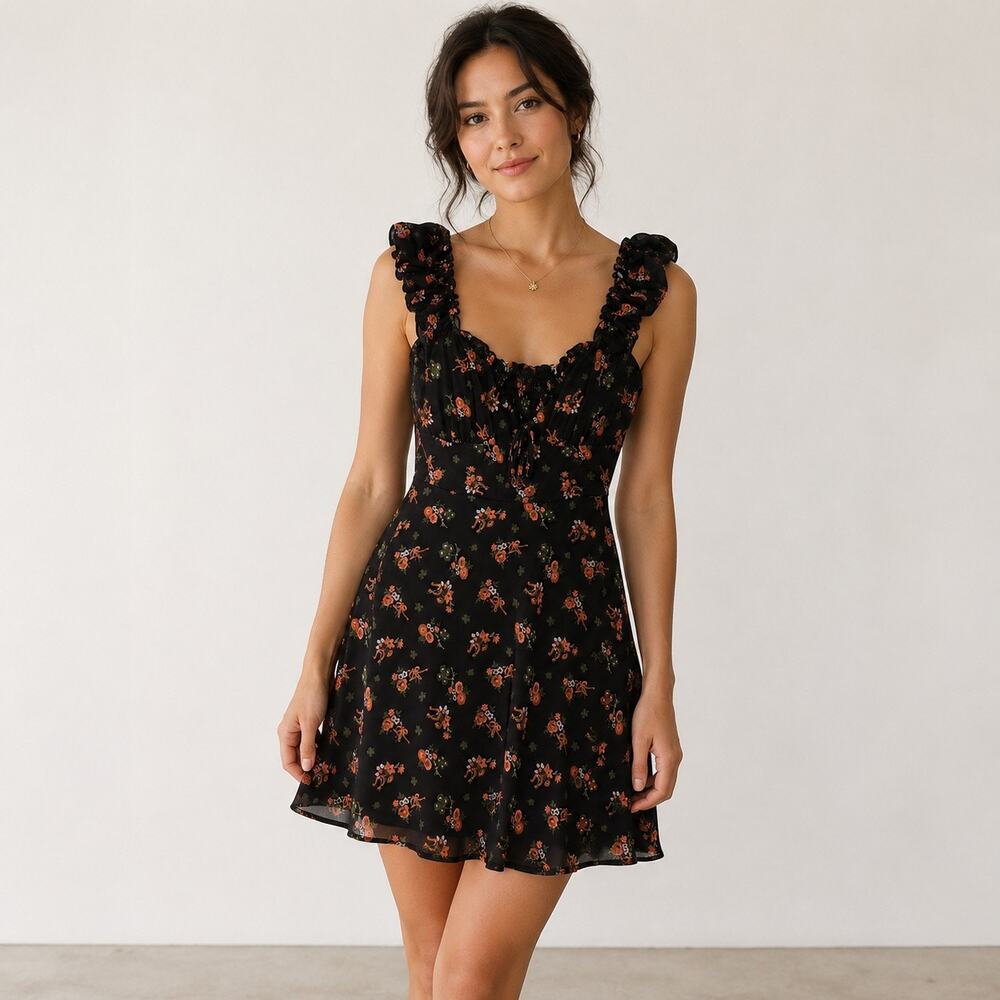 Urban outfitters babydoll cottagecore ruffled tank strap mini dress. Women M